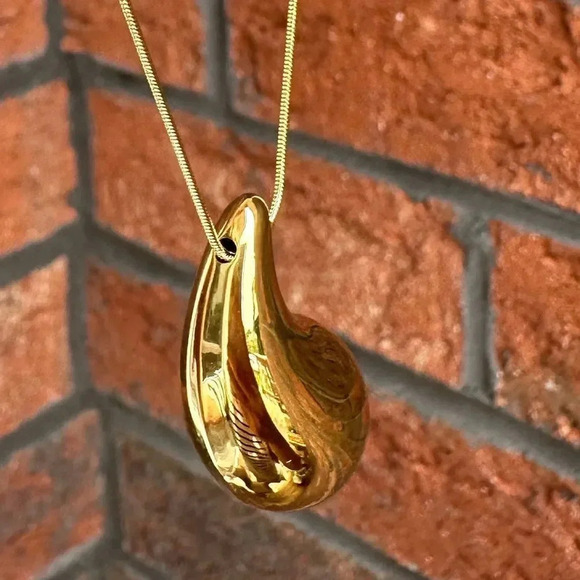 Drop Stainless Steel 18K Gold Plated Water Drop Necklace - Picture 10 of 12